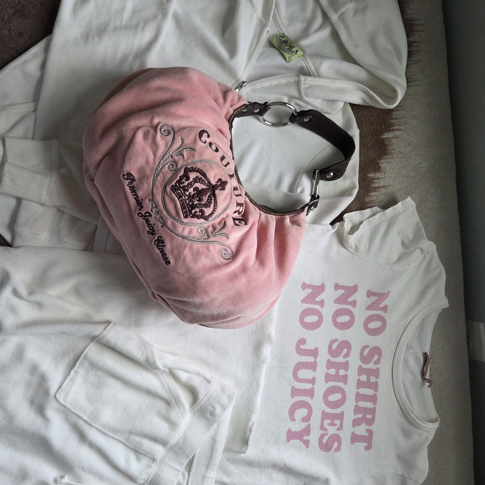 Juicy Couture Pink Graphic Kids T-Shirt - Picture 2 of 8